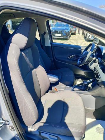Toyota Yaris 4ª serie 1.5 Hybrid 5 porte Icon - Foto 8