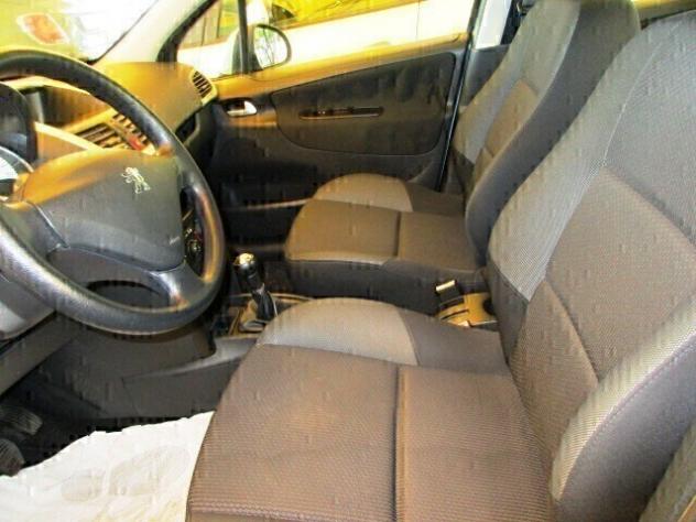 Peugeot 207 1.4 HDi 70CV 5p. Allure - Foto 7
