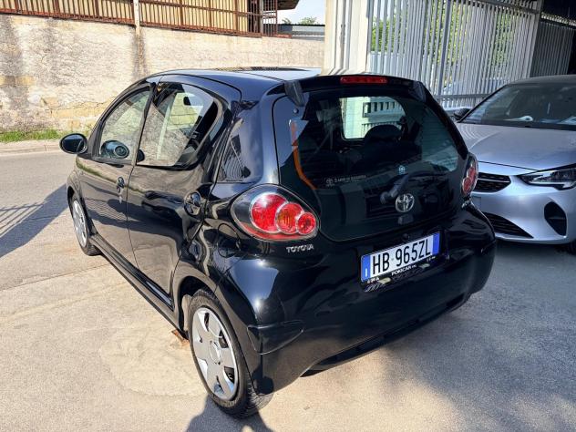 TOYOTA AYGO 1.0 68CV CAMBIO AUTOMATICO 2010 - Foto 4