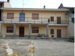 in zona semi centrale, ottima soluzione per due famiglie. Unità principale  &hellip;