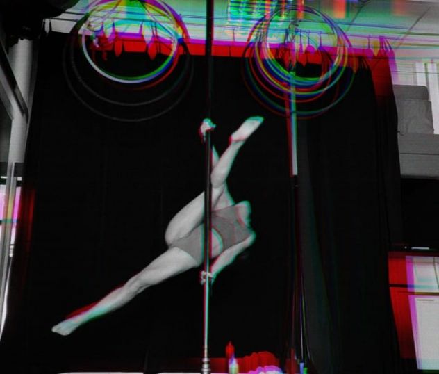 SPETTACOLI DI DANZA AEREA CERCHIO AEREO E POLE DANCE 3478497587 - Foto 5