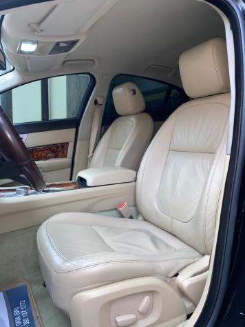 Jaguar XF 3.0 D V6 Premium Luxury - Foto 6