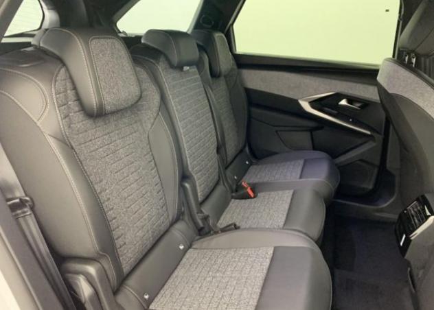 PEUGEOT 5008 1.2 Hybrid 136cv e-DCS6 Allure Pack Navi - 7 Posti rif. 23683704 - Foto 8
