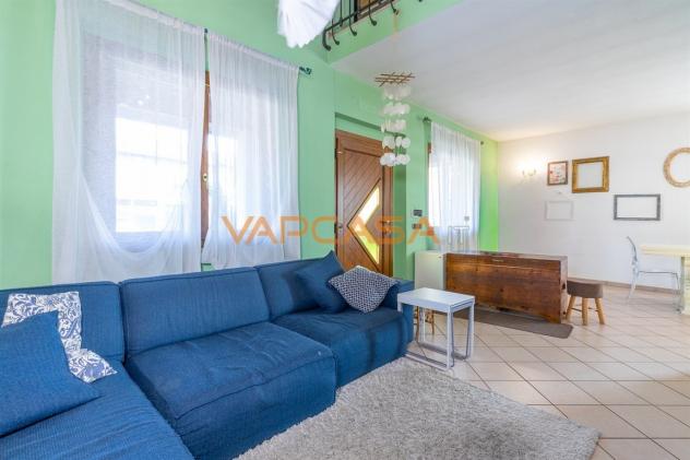 VILLA SINGOLA CON GIARDINO PRIVATO E POSSIBILITÀ PISCINA – CIVIDATE AL PIANO - Foto 11