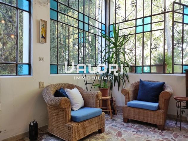 VILLA DI PRESTIGIO TOTALMENTE INDIPENDENTE CON DETTAGLI IN STILE LIBERTY - Foto 5