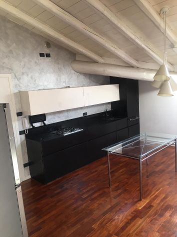 Ad Almenno con due camere con posto auto privato