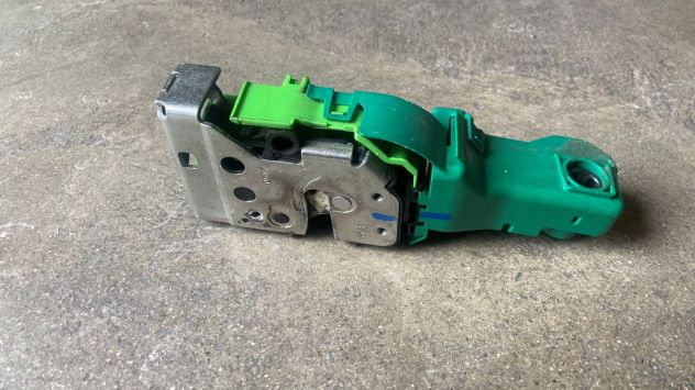 Chiusura centralizzata SX Alfa Romeo Mito del 2018 (50522855) - Foto 2