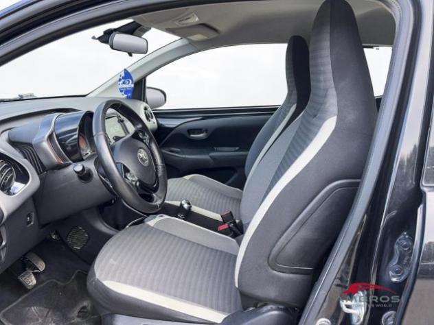 TOYOTA Aygo Connect 1.0 VVT-i 72 CV 5 porte x-play MMT rif. 24174367 - Foto 9
