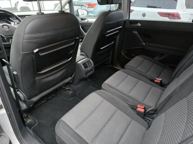 VOLKSWAGEN Touran 2.0 TDI 150 CV SCR DSG BlueMotion Tech rif. 23343998 - Foto 8