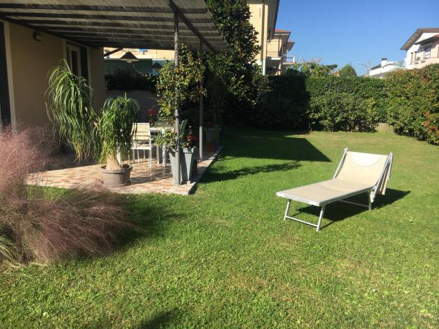 Villetta bifamiliare in vendita a Lido di Camaiore - Camaiore 200 mq Rif: 938648 - Foto 5
