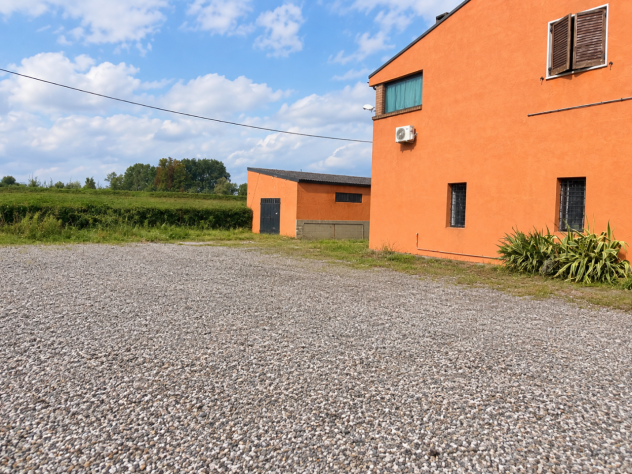 Pentalocale in vendita a Roncoferraro - Foto 2