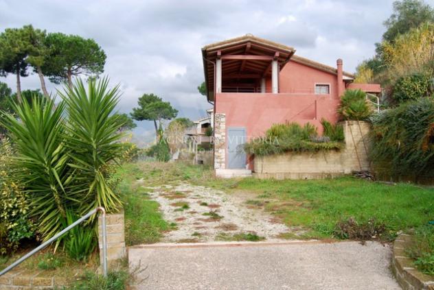 VILLA di 20 vani e di 440 mq (PIETRASANTA - Pietrasanta ) rif. 323/VE - Foto 2
