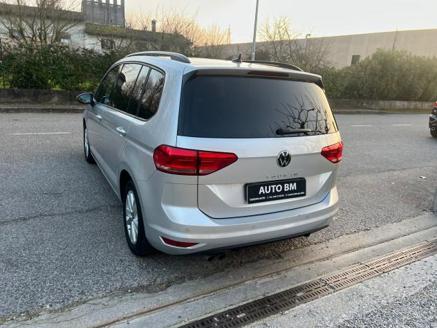 Volkswagen Touran 2.0 TDI 150 CV DSG BlueMotion Technology restyling - Foto 6