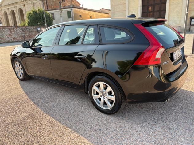 Volvo V60 D3 Summum 2.0 D anno 2014 perfetta - Foto 9