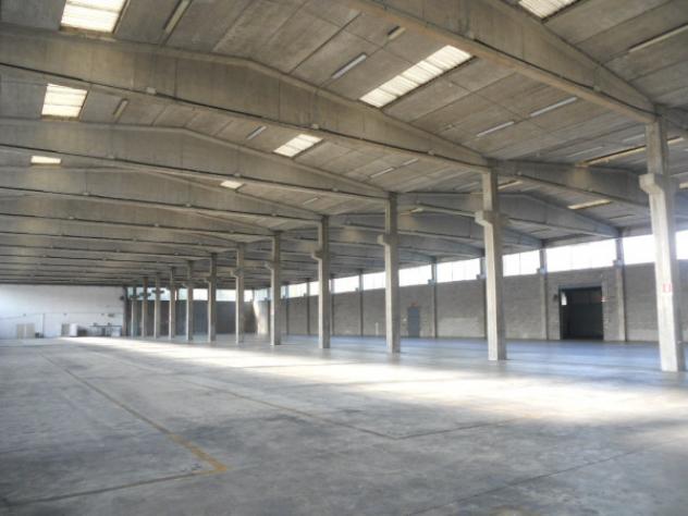 Immobile di 4300 m² con 1 locale in affitto a Settimo Milanese - Foto 5