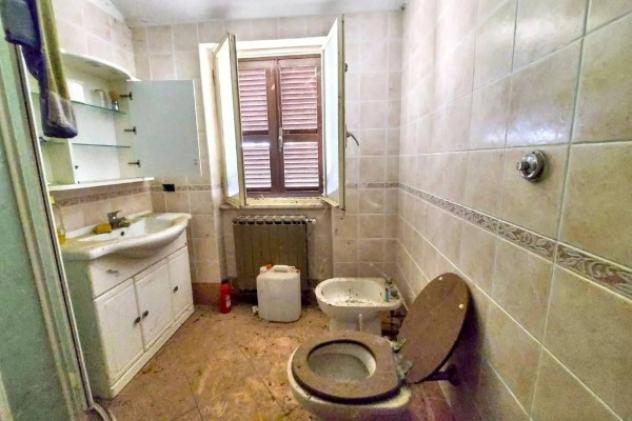 Immobile in asta di 190 m² con più di 5 locali in vendita a Nepi - Foto 19