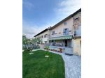 ampio quadrilocale con giardino privato e doppio ingresso