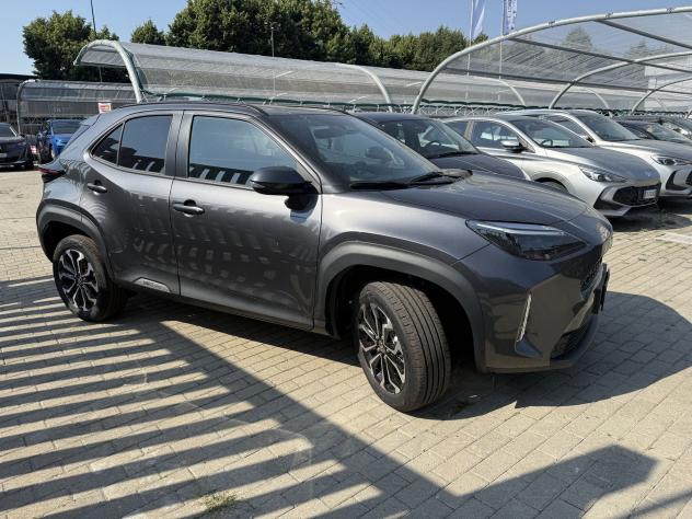 Toyota Yaris Cross 1.5H (130 CV) Trend E-CVT AWD-i KM0 - Foto 5