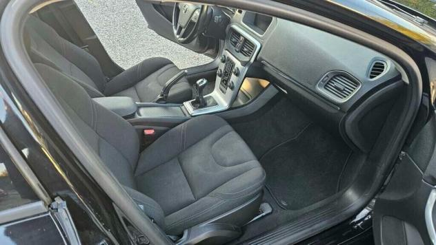 V40 D2 R-design berlina 2 volumi - Foto 9
