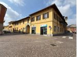NEGOZIO, IN PIAZZA VITTUONE