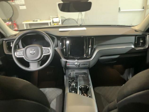 Volvo XC60 XC60 2.0 b4 Essential auto + DOPPIO TRENO GOMME - Foto 9