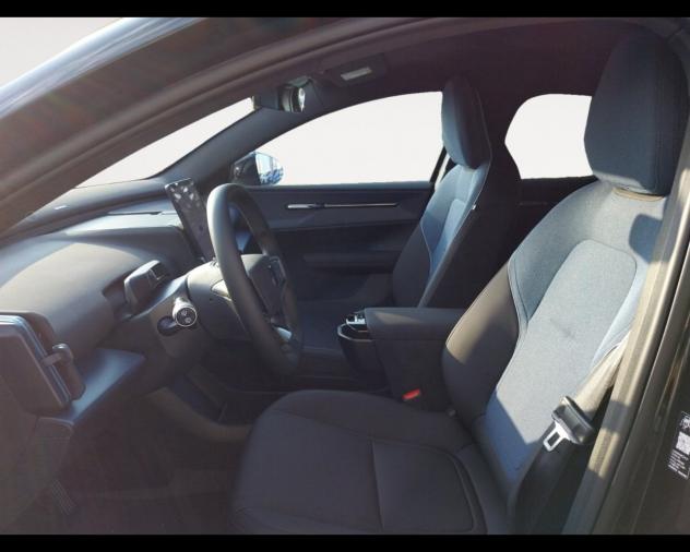 Volvo EX30 Plus Black Edition P5 Long Range Electric - Foto 10