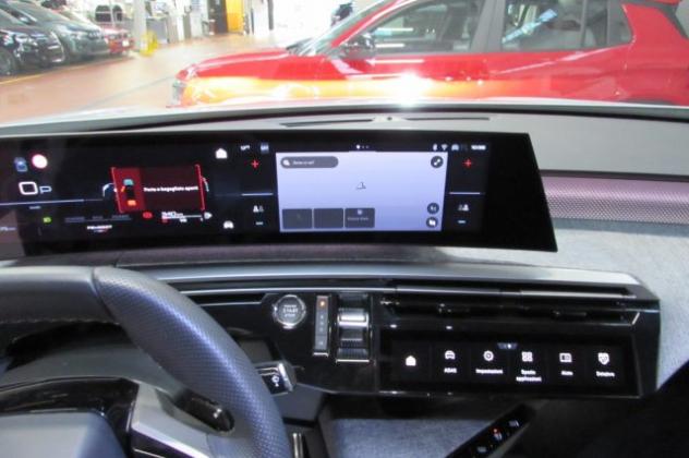 PEUGEOT 5008 Hybrid 136 e-DCS6 GT rif. 23795645 - Foto 8