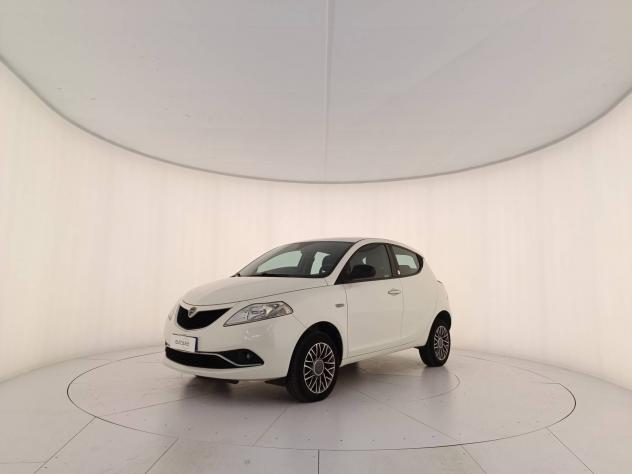 Lancia Ypsilon III 2015 0.9 t.air Silver ecochic metano 80cv