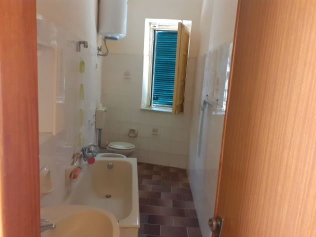 VENDESI CASA INDIPENDENTE DI 100 MQ CON GARAGE - Foto 7
