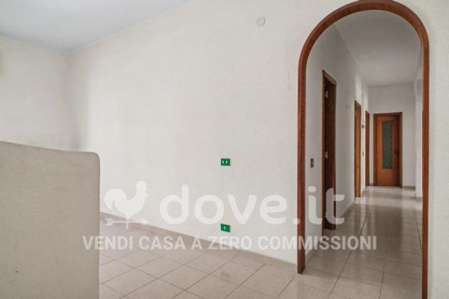 Appartamento di 118 m² con 5 locali e posto auto in vendita a Taranto - Foto 7