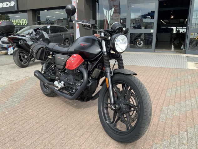 Moto Guzzi V7 III Versione speciale CARBON NUMERATA - Foto 2