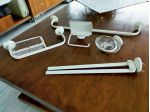 accessori bagno moderni, bianchi