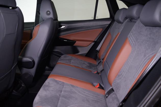 Volkswagen ID.4 1ST Batteria da 77kWh 150 kW 204 CV - Foto 8