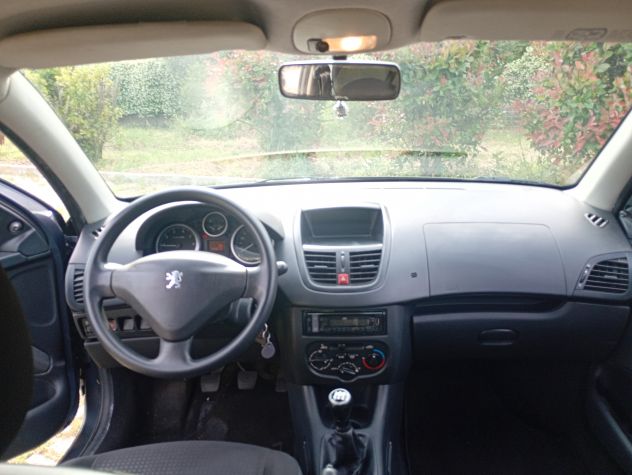 Peugeot 206 Plus 1.1 benzina, versione 3 porte (Urban/One Line), anno 2010 - Foto 4