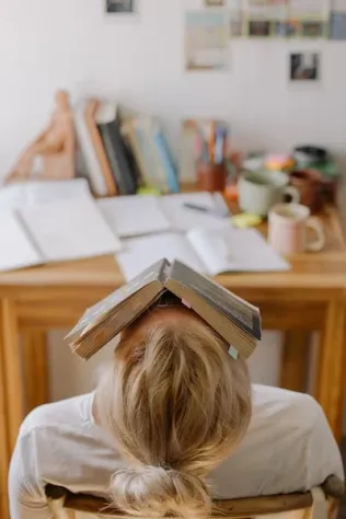 Assistenza per Riqualificazione professionale (esami, tesine e tesi)