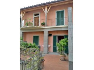 APPARTAMENTO di 5 vani e di 60 mq (FOLLONICA) rif. M29