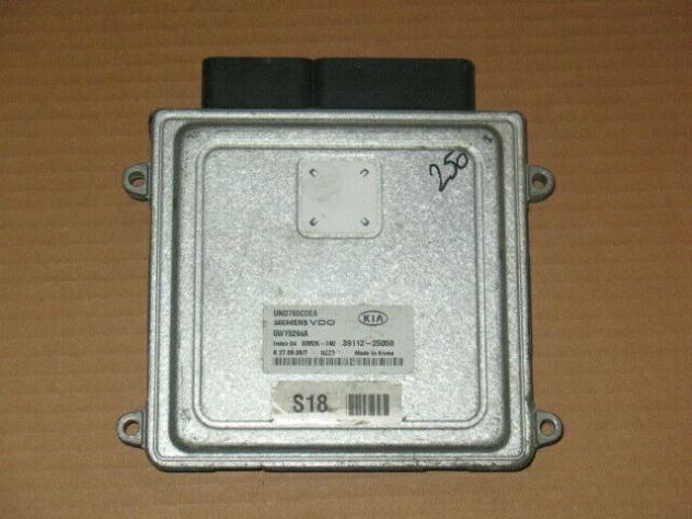 3911225050 ECU KIA CARENS III 2.0 16V VDO 5WY5266A 39112-25050 SIM2K-140