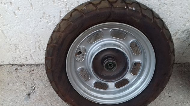 cerchio con gomma 3.00x10 no vespa