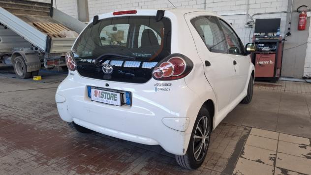 Toyota Aygo 1.0 12V VVT-i 5 porte Active Connect - Foto 8