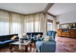 Casa indipendente di 186 m² con più di 5 locali e posto auto in vendita a A …