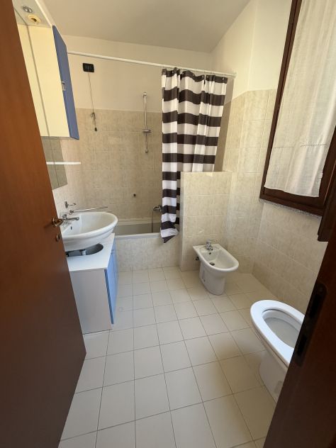 SPLENDIDO BILOCALE CON TERRAZZO A COMO - Foto 5