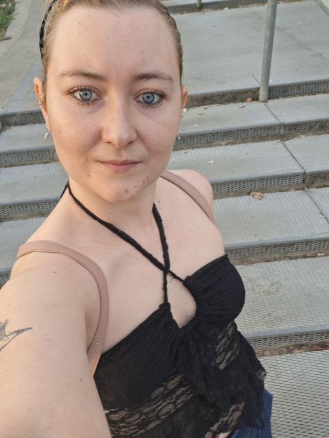 Ragazza carina per divertimento Tel:3534749801