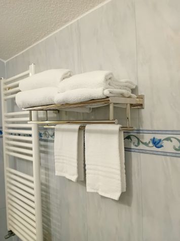 Arredo completo 8 camere hotel, B&B, affittacamere - Foto 9
