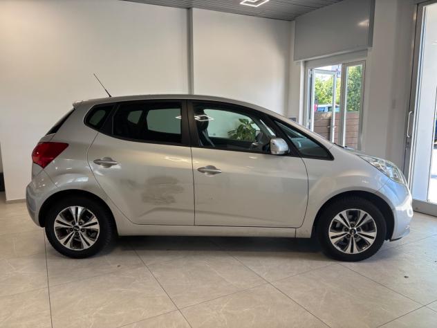 Kia Venga 1.4 CVVT Cool - Foto 7