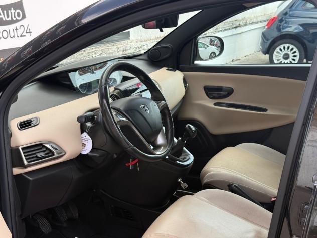 Lancia Ypsilon 1.3 MJT 16V 95 CV 5 porte S&S Platinum - Foto 10