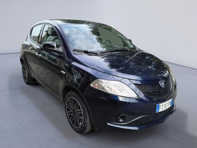 Lancia Ypsilon 1.2 69 CV 5P S&S Gold - Foto 3