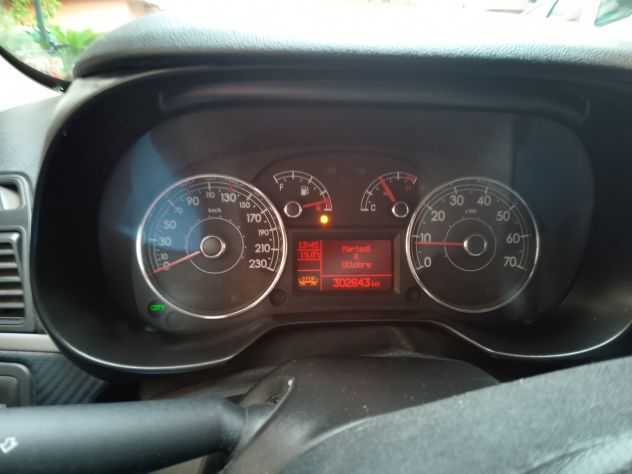 Vendo Fiat Grande Punto 1.3 Multijet - 2009 - Neopatentati - Economica - Foto 6
