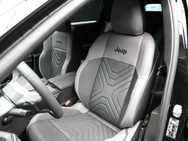 Jeep Compass E-Hybrid 1.2 Turbo MHEV 106kW First Edition DCT - Foto 10