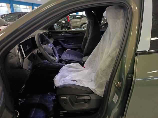 Volkswagen Tiguan Tiguan 1.5 eTSI 150 CV ACT DSG R-Line - Foto 5