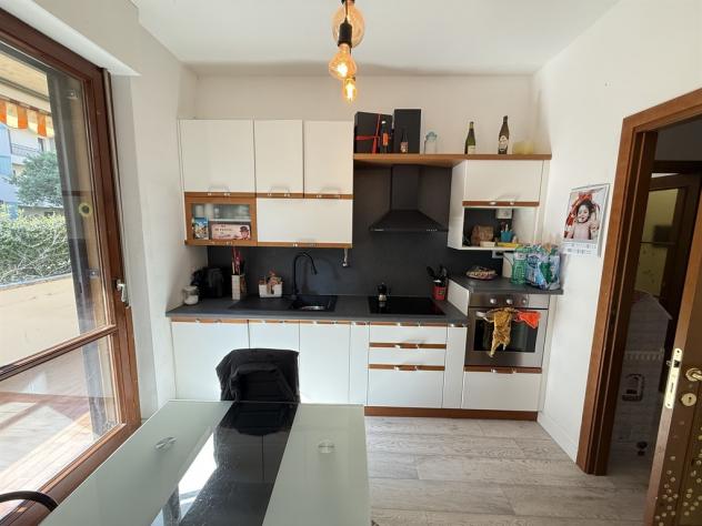 Lissone - Appartamento di 3 ampi locali con giardino in zona residenziale a 15' a piedi dal centro e dal Parco di Monza - - Foto 8